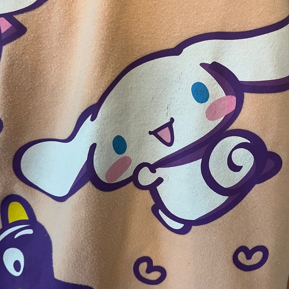 Women’s hello kitty sweatshirt - Picture 6 of 7